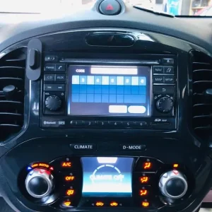 2012 Nissan Juke 1.5 dCi Tekna Leather Interior - Image 8