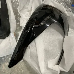 Triumph-Thruxton 1200 new Triumph Dolphin fairing kit - Black - Image 3