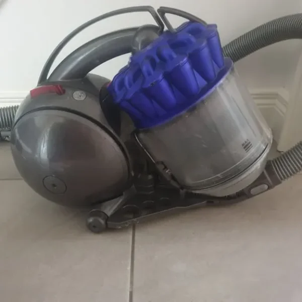 Dyson DC28C vacuum cleaner