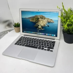 Apple MacBook Air 13.3" with i5, 8GB RAM, 128GB SSD - Image 6