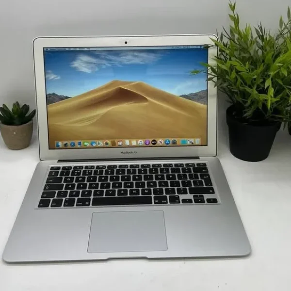 Apple MacBook Air 13.3" with i5, 8GB RAM, 128GB SSD