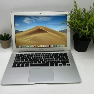 Apple MacBook Air 13.3" with i5, 8GB RAM, 128GB SSD