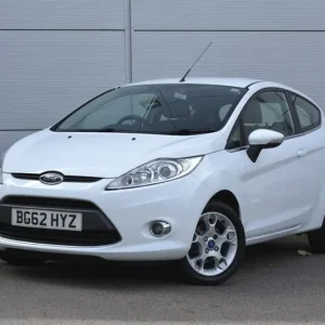 2012 Ford Fiesta 1.25 Zetec Hatchback - Image 2