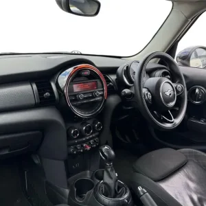 2016 MINI Hatch 1.5 Cooper 5-door Auto - Image 4