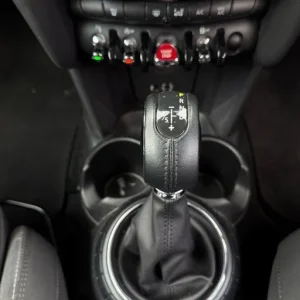 2016 MINI Hatch 1.5 Cooper 5-door Auto - Image 7