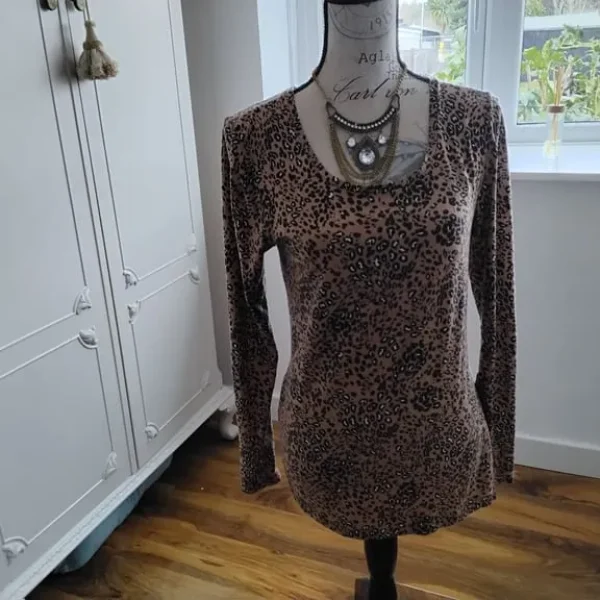 Animal print top