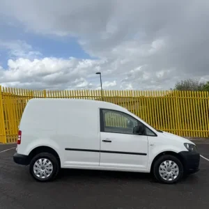 2014 Volkswagen Caddy 1.6 TDI 102PS Panel Van Diesel Manual - Image 5