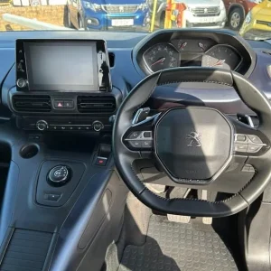 2021 Peugeot Rifter Allure Wheelchair Accessible Van - Image 8
