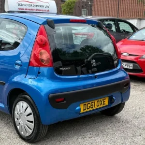 2011 Peugeot 107 1.0 Urban 5-door hatchback petrol manual - Image 4