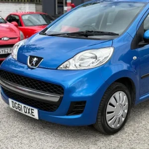 2011 Peugeot 107 1.0 Urban 5-door hatchback petrol manual - Image 8