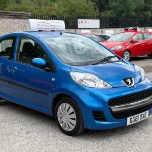 2011 Peugeot 107 1.0 Urban 5-door hatchback petrol manual