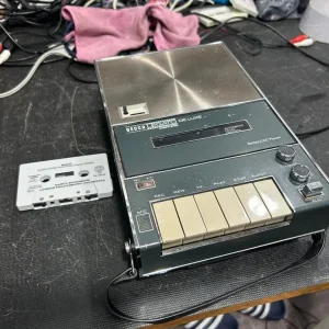 Decca Legato De Luxe tape cassette recorder (one issue)