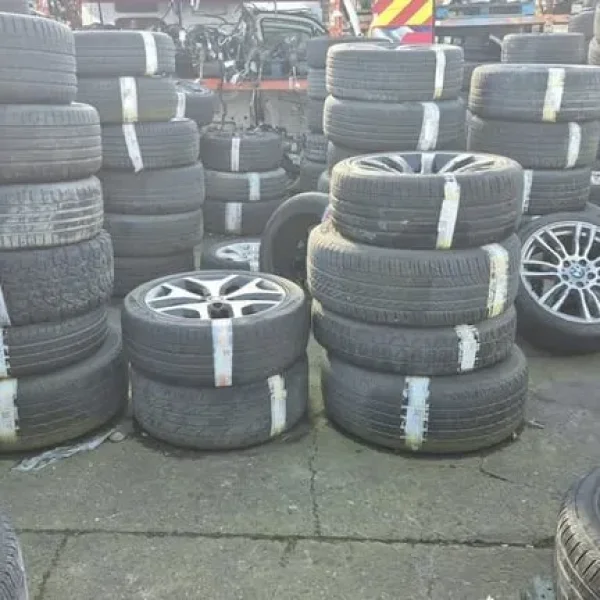 Steel and Alloy Wheels with Tyres – Lots of Different Sizes