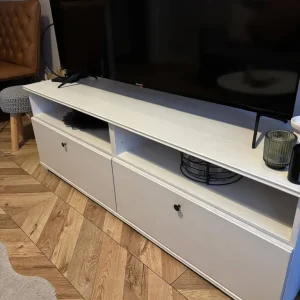 White TV stand - Image 2