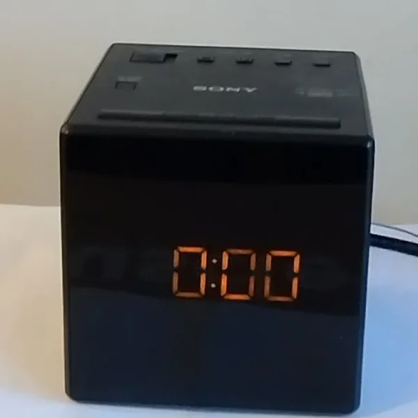 Sony ICF-C1 Cube Design FM/AM Clock Radio
