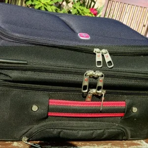 Wenger case with laptop compartment - Image 3