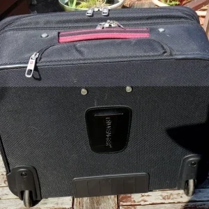 Wenger case with laptop compartment - Image 4