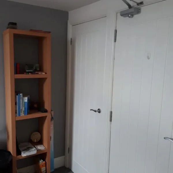 Sturdy bookcase