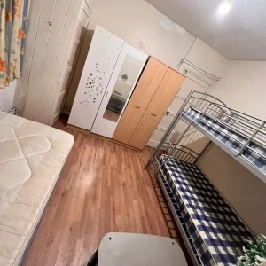 Room for Indian boys - Image 5