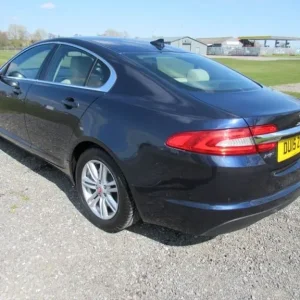 Jaguar XF 2.2d Luxury 4dr Auto Diesel - Image 4