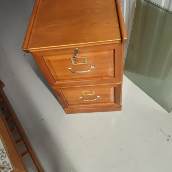 Wooden 2-drawer filing cabinet