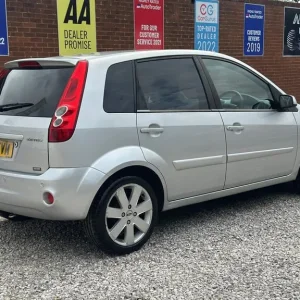 2007 Ford Fiesta 1.4 Zetec 5-door Hatchback Petrol Manual - Image 5