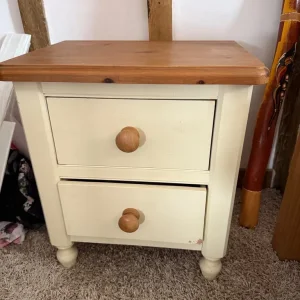 Dresser and chest of drawers with mirror - Image 2