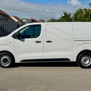 2021 Peugeot Expert 2.0 BlueHDi Panel Van - Image 6
