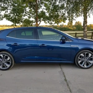 2017 Renault Megane 1.6 dCi Signature Nav 5dr Hatchback Diesel Manual - Image 4