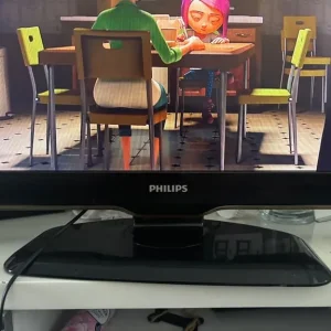 Philips 32” TV in good condition - Image 3