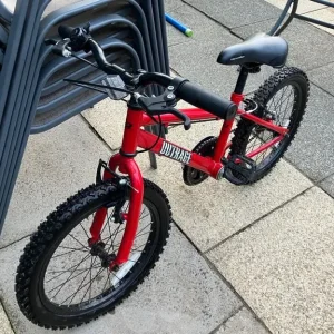Apollo Outrage 18” kids bike - Image 2