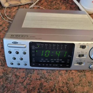 Roberts CR 9910 3 Band Clock Radio Alarm - Image 2