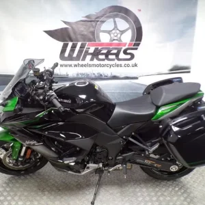 2022 Kawasaki Ninja 1000SX Performance Tourer - Image 2