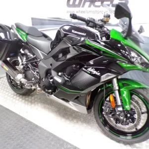 2022 Kawasaki Ninja 1000SX Performance Tourer - Image 3