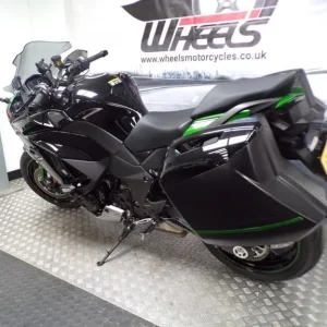 2022 Kawasaki Ninja 1000SX Performance Tourer - Image 5