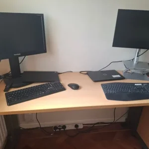 Solid OAK computer desk - Image 3