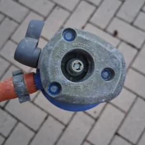 Gas bbq hose with regulator - Image 2