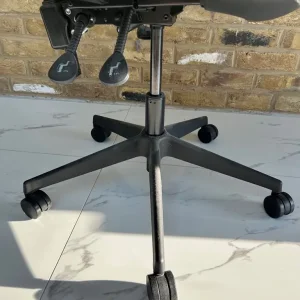 Almost new office chair - Image 6