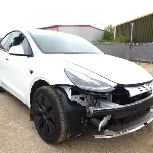 2024 Tesla Model Y Long Range RWD Electric – Front and Side Damage, Starts and Moves, Cat-S Salvage - Image 5