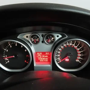 2010 Ford Focus 1.6 Style 5-door hatchback petrol manual - Image 4