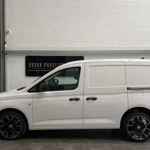 2021 Volkswagen Caddy 2.0 TDI Panel Van Manual - Image 4