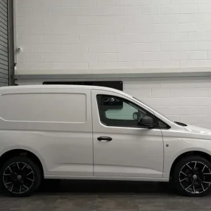2021 Volkswagen Caddy 2.0 TDI Panel Van Manual - Image 5