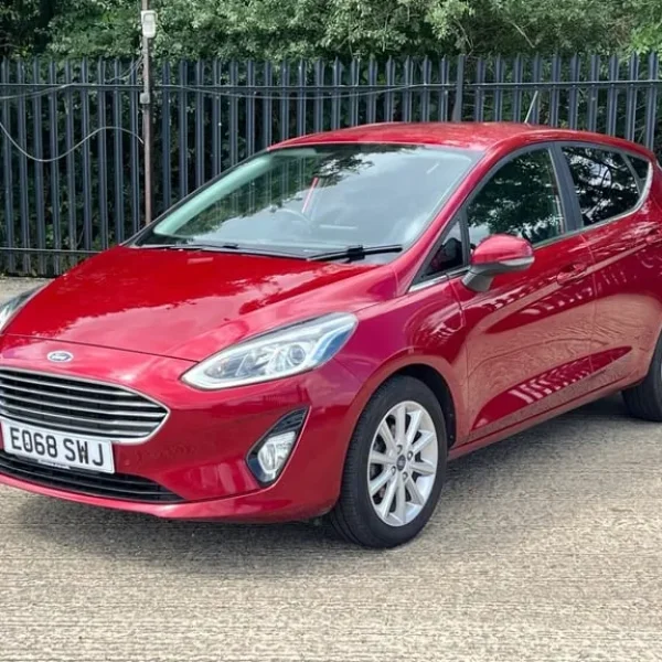 2018 Ford Fiesta 1.0T EcoBoost Titanium Euro 6 5-door hatchback petrol manual