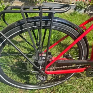 Trek FX+ 2 EBIKE in viper red - Image 3