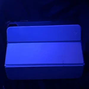 iPad (in box with pink case) - Image 5