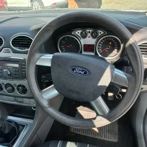 2011 Ford Focus Hatchback Manual 5-door - Image 7