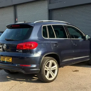 2015 Volkswagen Tiguan 2.0 TDi BlueMotion Tech R-Line 5dr Estate Diesel Manual - Image 8
