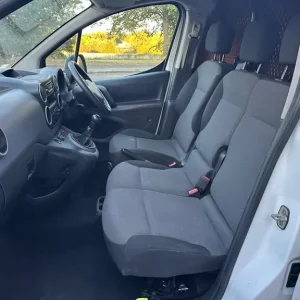 2018 Peugeot Partner 850 SE 1.6 BlueHDi 100 Van - Image 5