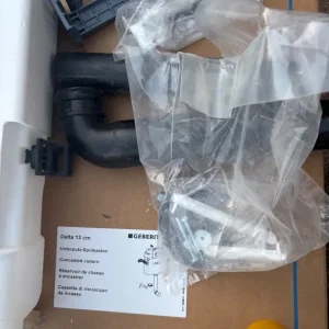 Geberit sealed toilet cistern - Image 3
