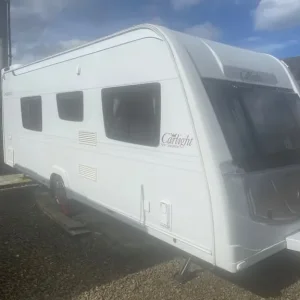 Carlight Cosmopolitan New Generation 574 2014 caravan - Image 3